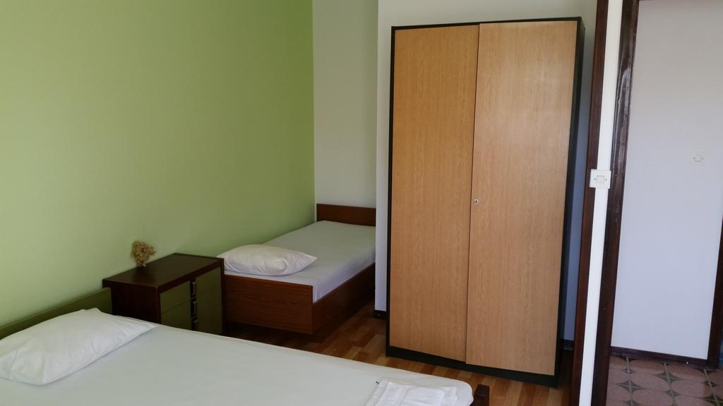 Apartments And Rooms Mirjana Bibinje Room photo